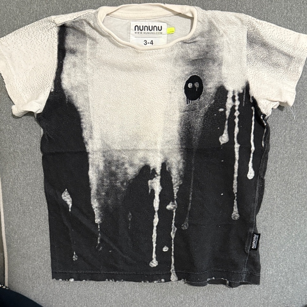 Nununu Monochrome Drip Short Sleeve Tee